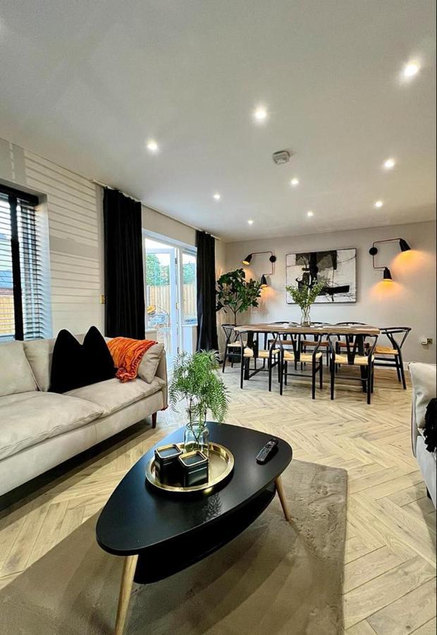 Charming 3-Bed House With 1 Parking Space Cantorbéry Extérieur photo