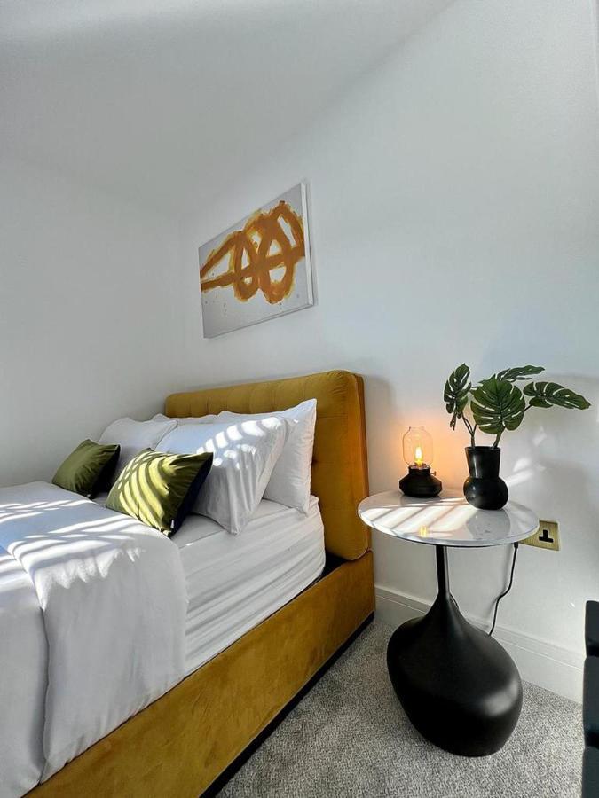 Charming 3-Bed House With 1 Parking Space Cantorbéry Extérieur photo