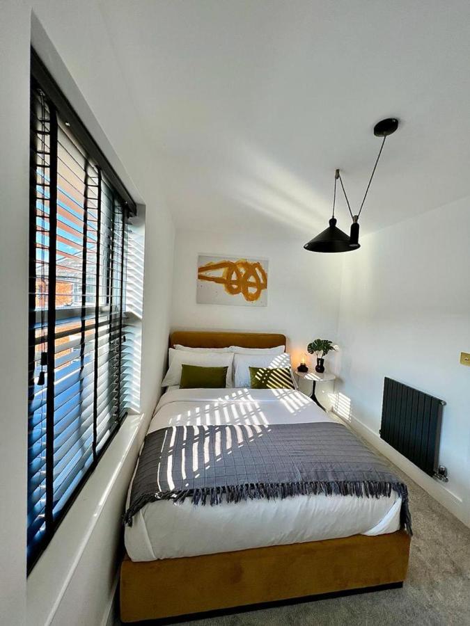 Charming 3-Bed House With 1 Parking Space Cantorbéry Extérieur photo